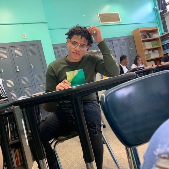 Meet your Posher, Kevin - Picture 1 of 1